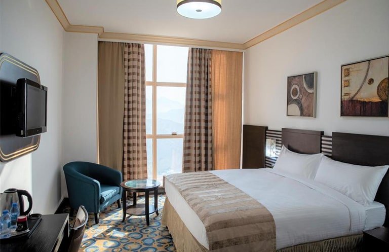 12 nights 4 star umrah package 2025